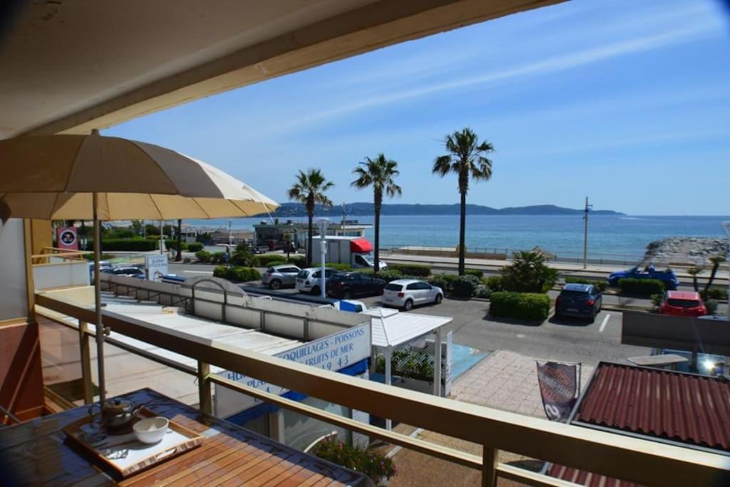 2 Pieces Clim Face A La Plage Vue Mer Apartment Cavalaire-sur-Mer Exterior photo